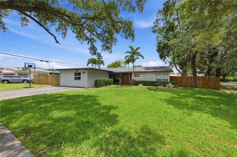 109 S 57th Ave, Hollywood FL 33023