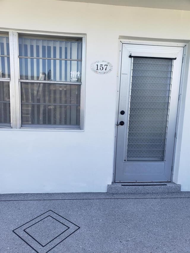 157 Andover G, West Palm Beach FL 33417 - West Palm Beach, FL - Photo 2