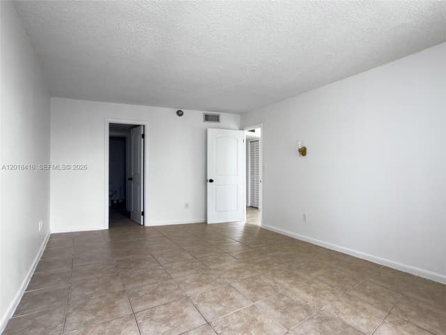 496 NW 165th St Rd # 410, Miami FL 33169 - Miami, FL - Photo 6