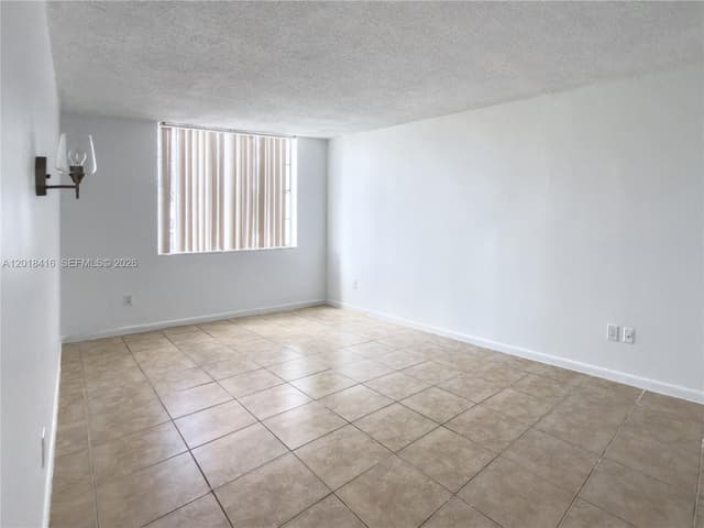 496 NW 165th St Rd # 410, Miami FL 33169 - Miami, FL - Photo 5