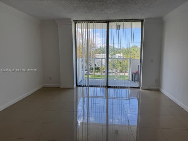 2020 NE 135th St # 303, North Miami FL 33181 - North Miami, FL - Photo 2