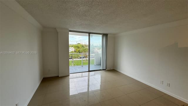 2020 NE 135th St # 303, North Miami FL 33181 - North Miami, FL - Photo 3