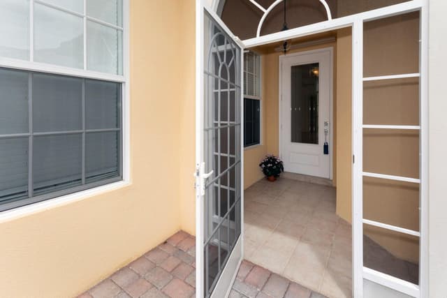 4705 Dovehill Drive, Palm Beach Gardens FL 33418 - Palm Beach Gardens, FL - Photo 2
