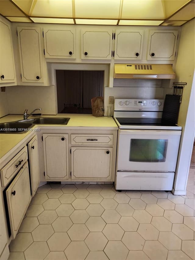 5750 NW 64th Ave # 303, Tamarac FL 33319 - Tamarac, FL - Photo 7