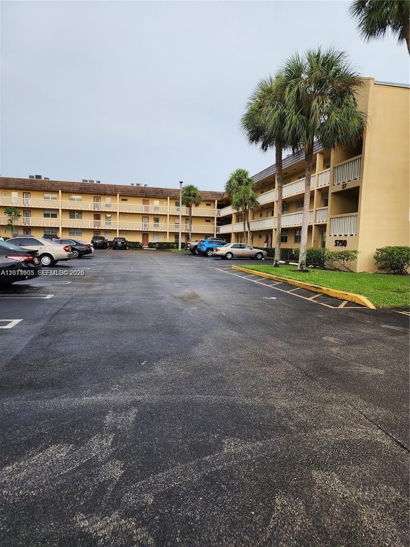 5750 NW 64th Ave # 303, Tamarac FL 33319