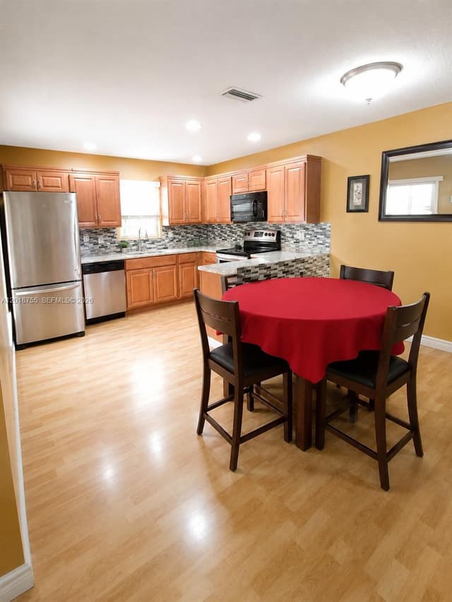 7833 Tam Oshanter Blvd # 7833, North Lauderdale FL 33068 - North Lauderdale, FL - Photo 4