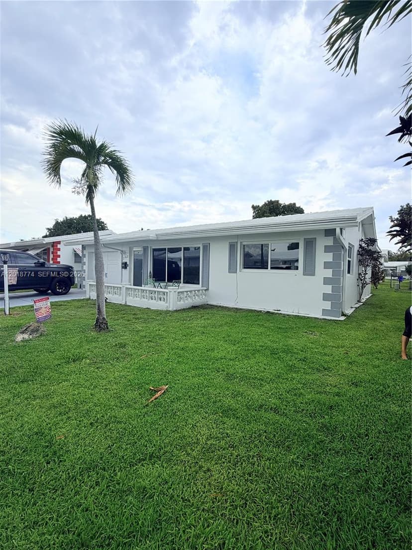 2960 NW 1st Dr, Pompano Beach FL 33064