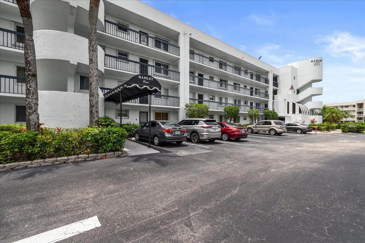 6698 10th Avenue N # 305, Lake Worth FL 33461 - Lake Worth, FL - Photo 1