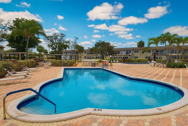 550 NW 78th Terrace # 107, Margate FL 33063 - Margate, FL - Photo 2