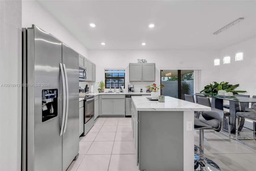 730 SW 12th St, Florida City FL 33034