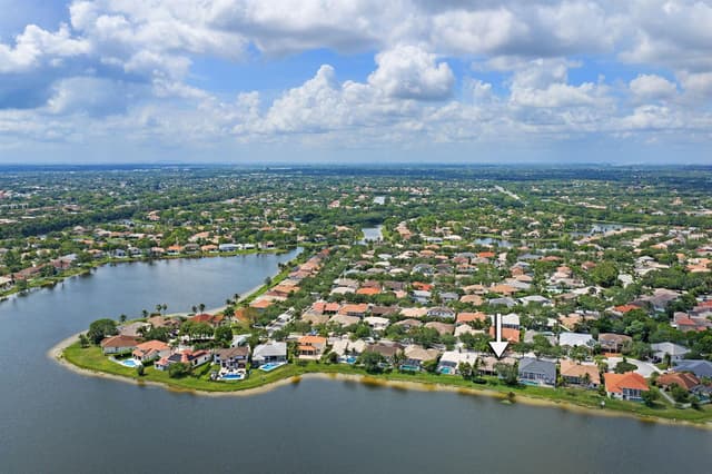 804 Heritage Drive, Weston FL 33326 - Weston, FL - Photo 2