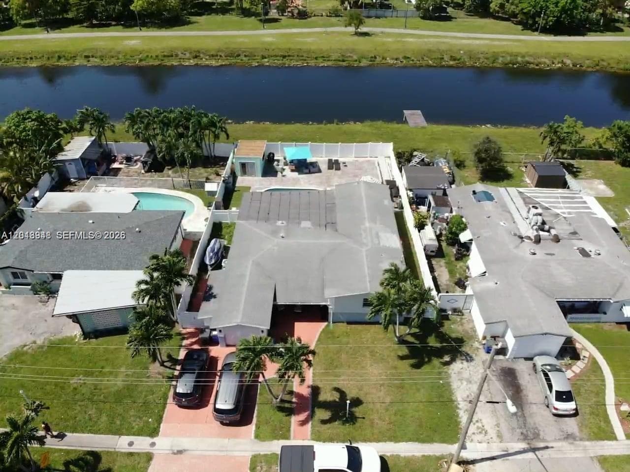 3617 NW 37th St, Lauderdale Lakes FL 33309 - Lauderdale Lakes, FL - Photo 1