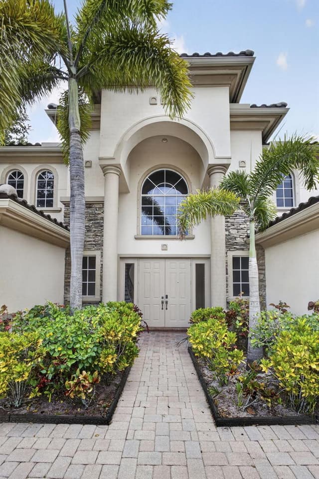 625 Glenfield Way, Royal Palm Beach FL 33411 - Royal Palm Beach, FL - Photo 2