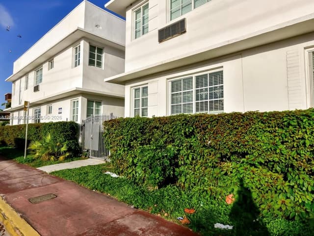 8415 Harding Ave # 14, Miami Beach FL 33141 - Miami Beach, FL - Photo 2