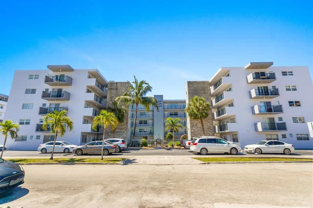 1750 Jefferson Street # 507, Hollywood FL 33020 - Hollywood, FL - Photo 2