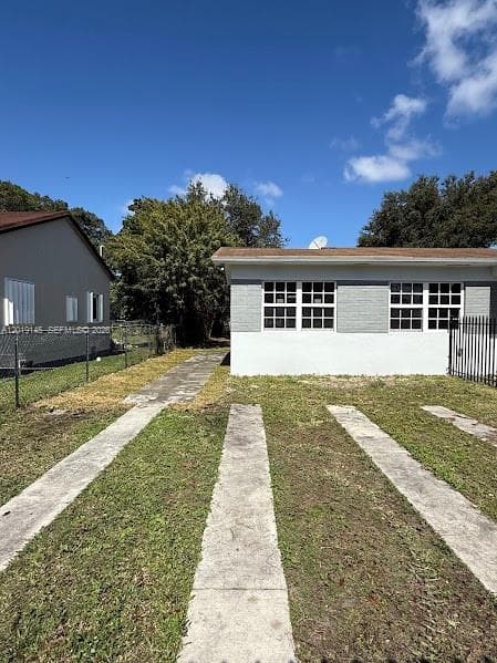 2345 NW 65th St, Miami FL 33147