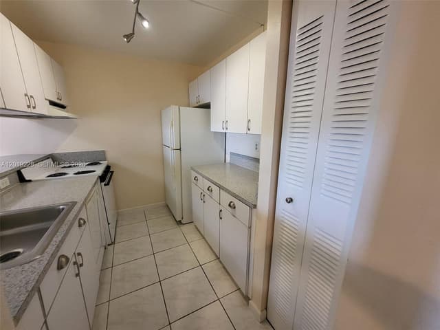 10801 SW 109th Ct # D305, Miami FL 33176 - Miami, FL - Photo 3