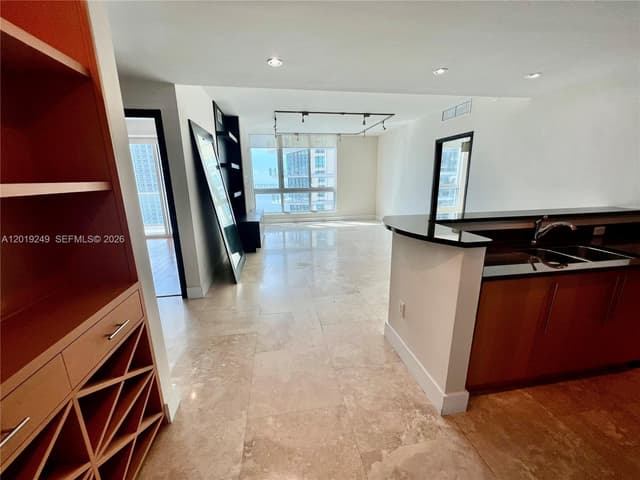 300 S Biscayne Blvd # 2606, Miami FL 33131 - Miami, FL - Photo 5