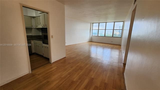 7441 Wayne # O, Miami Beach FL 33141 - Miami Beach, FL - Photo 4