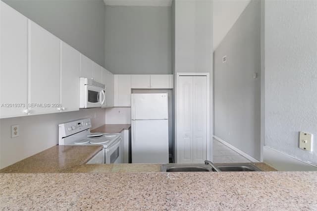 1568 SE 26th St # 203, Homestead FL 33035 - Homestead, FL - Photo 5