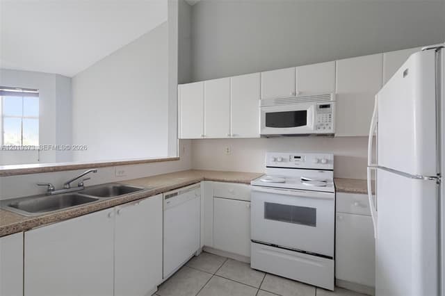 1568 SE 26th St # 203, Homestead FL 33035 - Homestead, FL - Photo 4