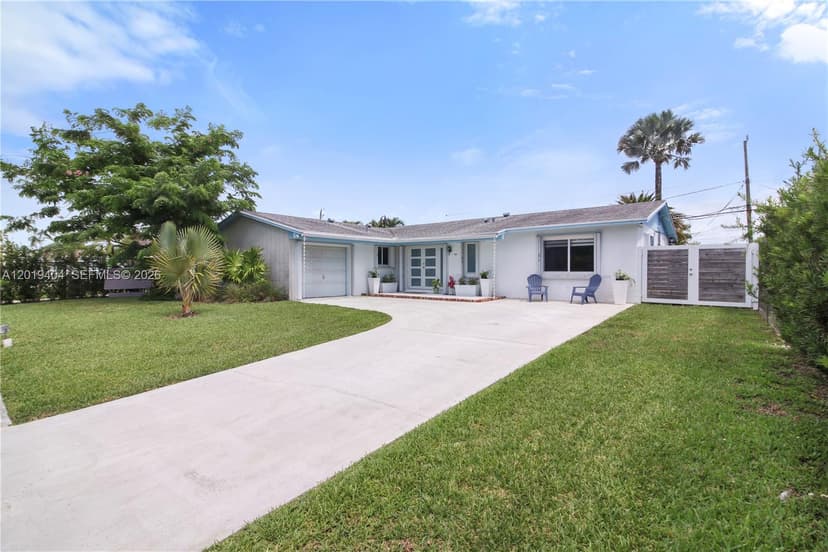 10455 SW 200th St, Cutler Bay FL 33157