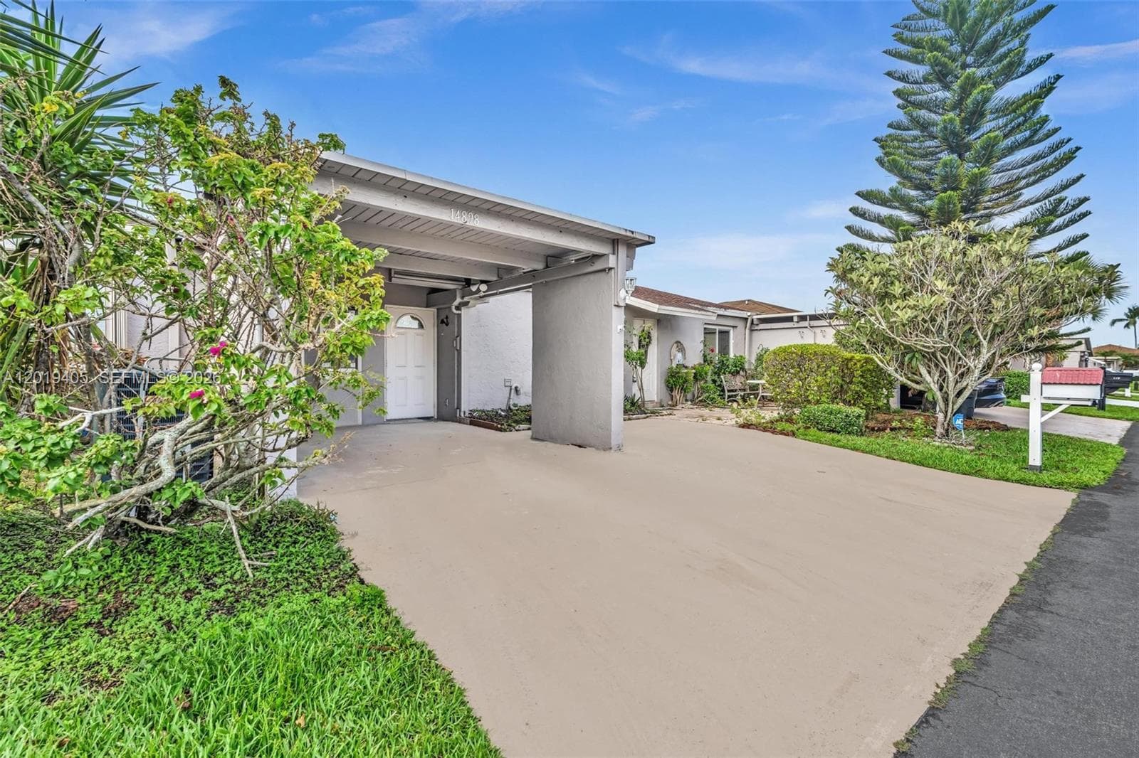 14898 Wildflower Ln, Delray Beach FL 33446 - Delray Beach, FL - Photo 1