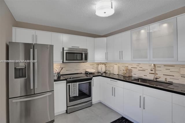 13712 SW 149th Cir Ln # 52, Miami FL 33186 - Miami, FL - Photo 3