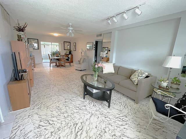 2431 Del Aire Boulevard # d, Delray Beach FL 33445 - Delray Beach, FL - Photo 5