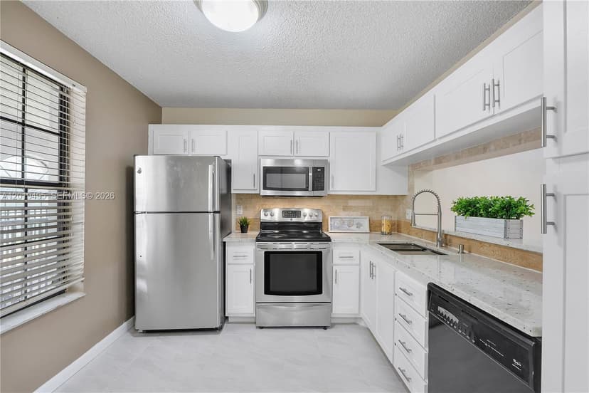 2382 NW 89th Dr # 2382, Coral Springs FL 33065