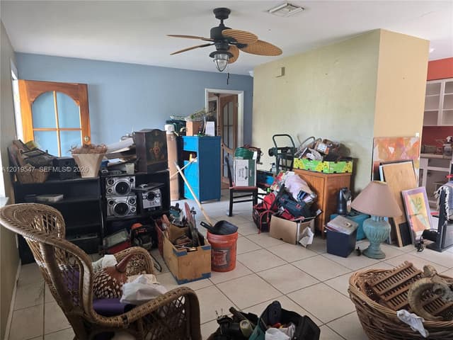 242 NW 7th Ave, Dania Beach FL 33004 - Dania Beach, FL - Photo 2