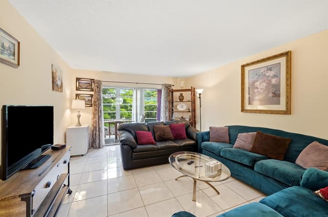 3201 Portofino Point # E3, Coconut Creek FL 33066 - Coconut Creek, FL - Photo 4
