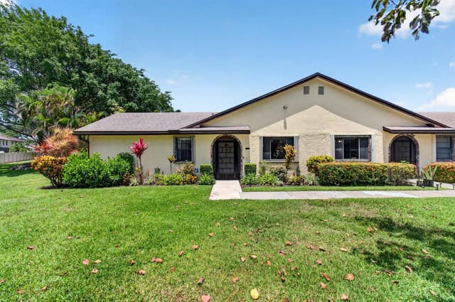 23377 Barlake Drive, Boca Raton FL 33433 - Boca Raton, FL - Photo 2