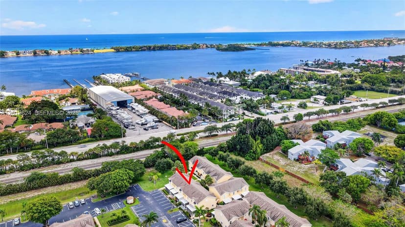 341 Waterside Dr # 341, Hypoluxo FL 33462