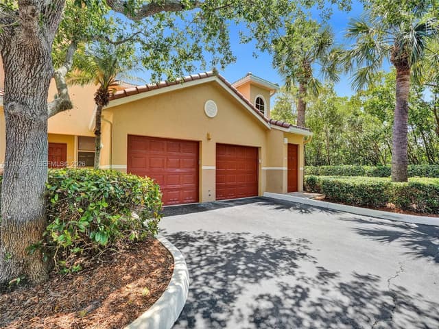 300 Scotia Dr # 206, Hypoluxo FL 33462 - Hypoluxo, FL - Photo 2