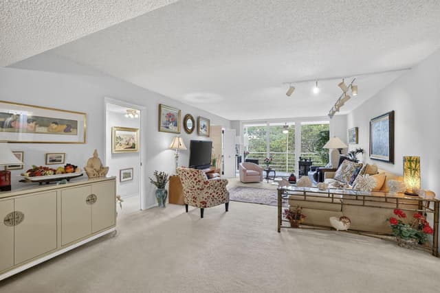 3900 Oaks Clubhouse Drive # 410, Pompano Beach FL 33069 - Pompano Beach, FL - Photo 7