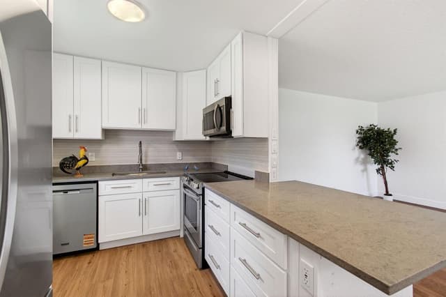 221 Waterford # J, Delray Beach FL 33446 - Delray Beach, FL - Photo 6