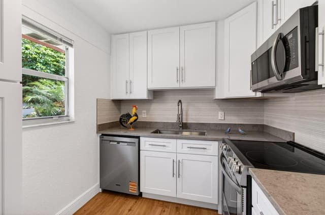 221 Waterford # J, Delray Beach FL 33446 - Delray Beach, FL - Photo 7