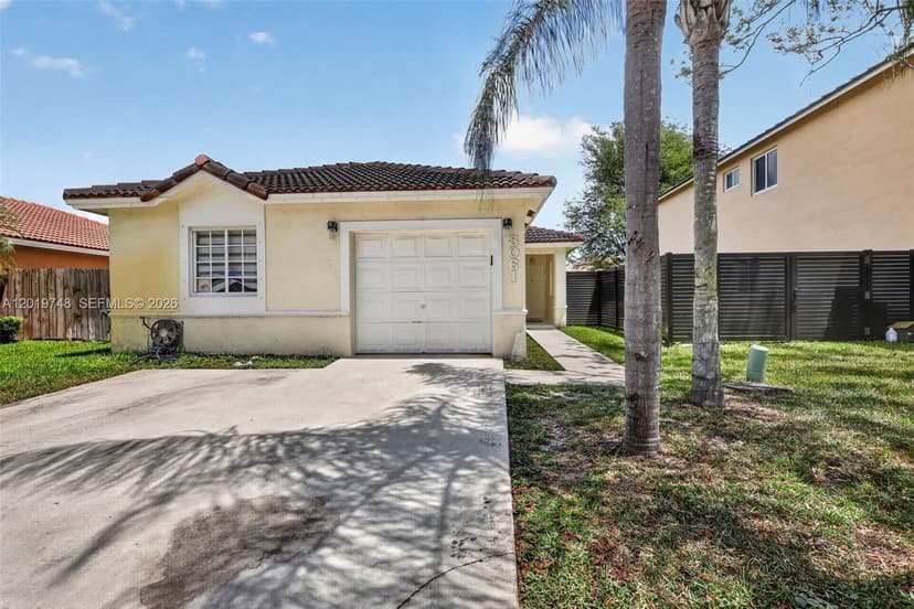 8061 NW 197th St, Hialeah FL 33015