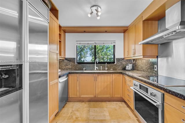 209 E Enid Dr # 36, Key Biscayne FL 33149 - Key Biscayne, FL - Photo 5