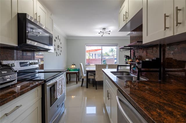 2130 Sherwood Forest Blvd # 13, West Palm Beach FL 33415 - West Palm Beach, FL - Photo 7