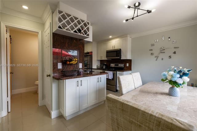 2130 Sherwood Forest Blvd # 13, West Palm Beach FL 33415 - West Palm Beach, FL - Photo 5