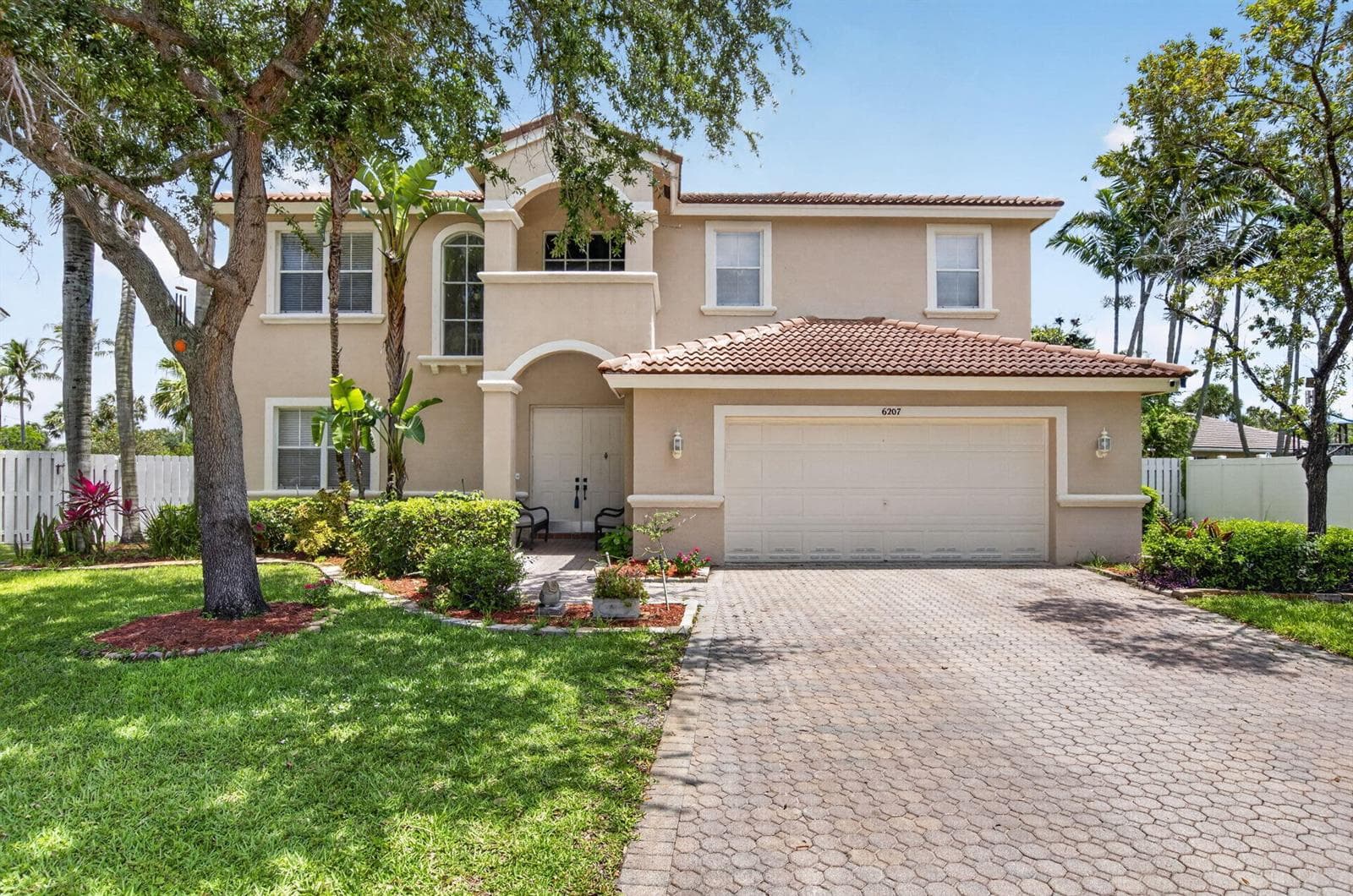 6207 Shadow Tree Lane, Lake Worth FL 33463