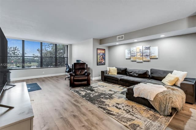 2768 Carambola Cir S # 401, Coconut Creek FL 33066 - Coconut Creek, FL - Photo 6