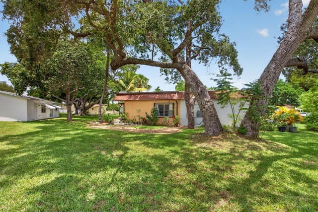 2002 SW Natura Boulevard # B, Deerfield Beach FL 33441 - Deerfield Beach, FL - Photo 3