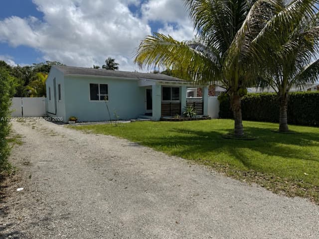 2726 Taylor St, Hollywood FL 33020 - Hollywood, FL - Photo 2