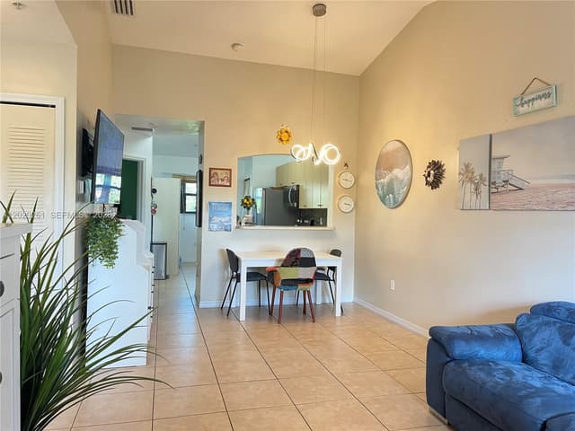 22731 SW 88th Pl # 303, Cutler Bay FL 33190 - Cutler Bay, FL - Photo 2