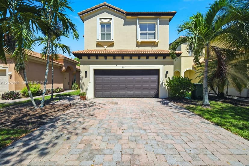 977 NE 37th Pl, Homestead FL 33033