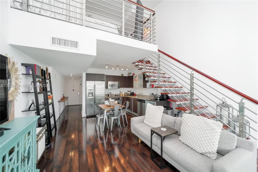 41 SE 5th St # 704, Miami FL 33131