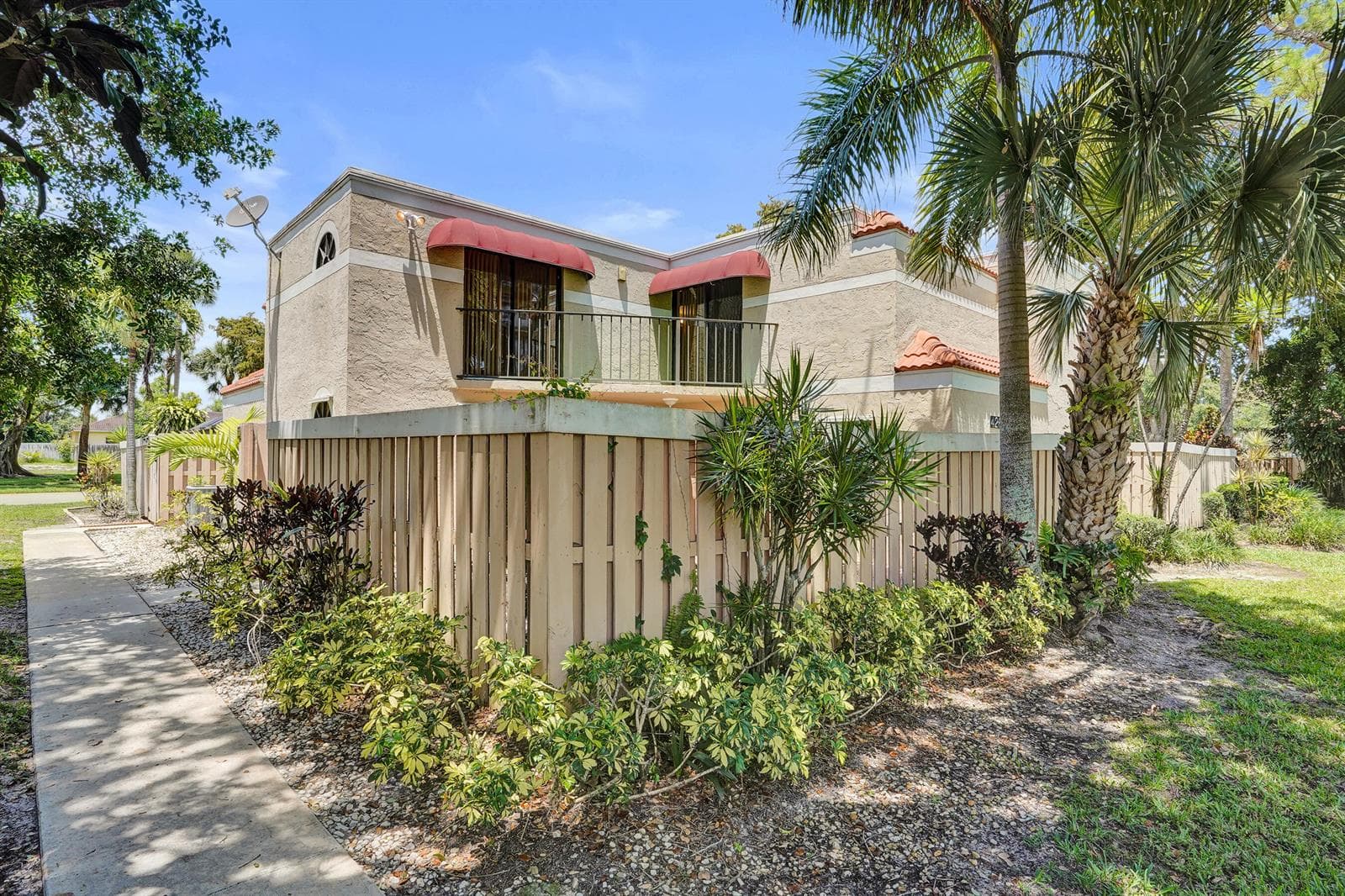 4260 Village Drive # D, Delray Beach FL 33445 - Delray Beach, FL - Photo 1